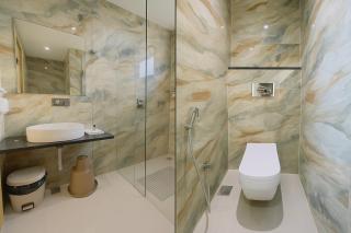 Travinities Hotel Avni Palace - 4