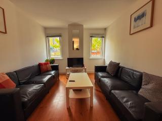 1 Bedroom City Centre Apartment - Sleeps 4 - 6
