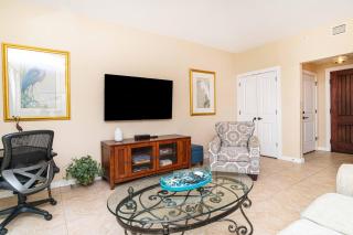 5113 Luxurious living at its finest close to the pool with private courtyard and BBQ - 7