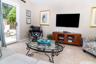 5113 Luxurious living at its finest close to the pool with private courtyard and BBQ - 4