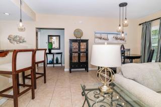 5113 Luxurious living at its finest close to the pool with private courtyard and BBQ - 3