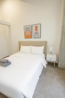 Luxe 2BR Apt Minutes to Dining and Culture - 4