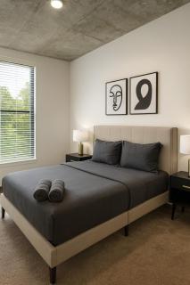 City Escape 2BR Apt with Resort Amenities - 1