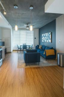 Birmingham Stay 2BR with Rooftop Amenities - 6