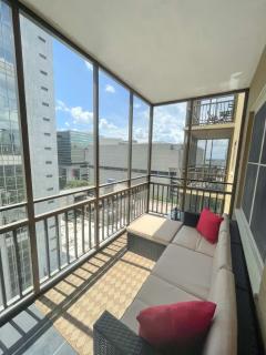 World Cup 15L King Bed & Balcony Near Stadium - 1