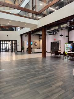 Dreamy Art Loft • Epic Arch View • Riverfront - 4