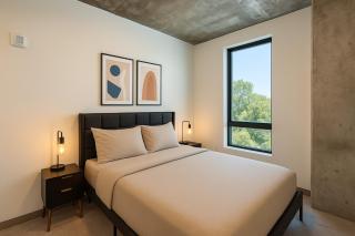Bright 2BR Apt Pool, Gym Walkable Area - 5