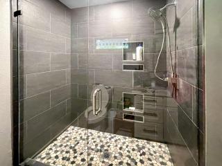 Peaceful Getaway - Patio Nature Custom Showers - 2