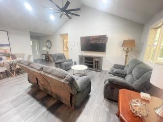 Relaxing Stay with Scenic Patio and Trails - 9