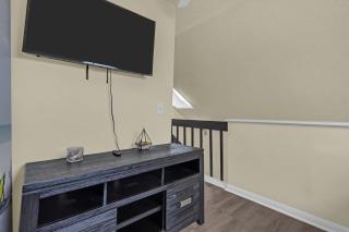 Pool Beach Passes Spacious 3BR Loft Condo Sleeps 8 Seaside Heights - 3