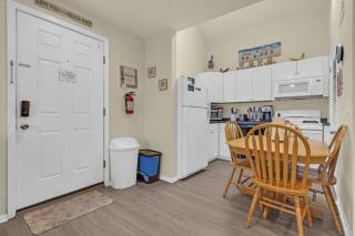 Pool Beach Passes Spacious 3BR Loft Condo Sleeps 8 Seaside Heights - 5