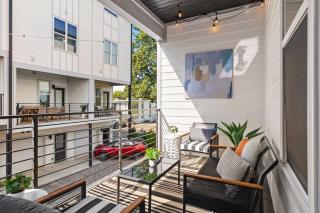 Private Rooftop Near Vanderbilt Only 2 Miles from Downtown - 4