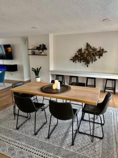 Sky High Luxury Unique 2BR Penthouse Condo ATL - 7