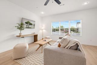Home Base - Stays of 30 days or more - 2mi to Downtown - 2