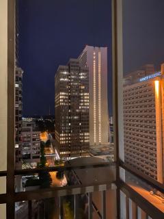 8th Floor Stylish Downtown Condo Private Balcony - 7