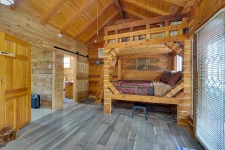 7 Mi to Kenai River Soldotna Cabin with Lake Access - 2