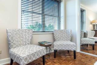 4E - Stylish Condo in the Heart of Downtown - 4