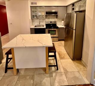 4J Cozy One Bedroom Condo Downtown Hotel District - 3