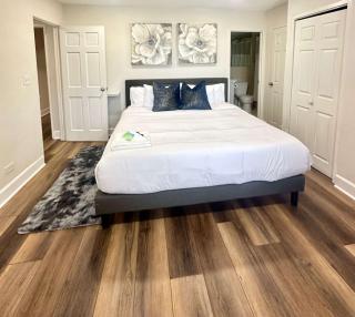2BR 2BA in Downtown Hotel District - 6