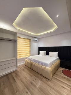 House Deluxe - 2