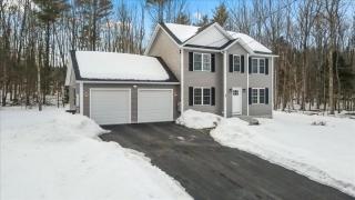 Private Primary Suite in New 2024 Home, Ashburnham with Parking and Wi-Fi - 0