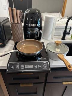 Heart of Downtown, Steps to Bathhouses & Restaurants, Room # 102 - 6