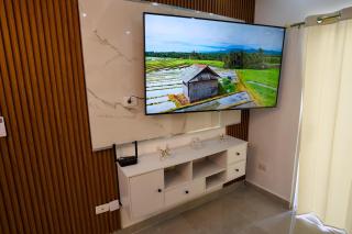 Amazing 2BR apartment near the airport - 0