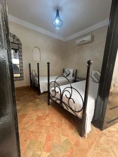 Dar Azélia - Charming riad with terrace & pool near Medina - 3