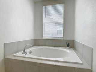 Exclusive 2BR Condo & Waterpark - 4