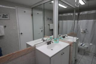 Castle 727 Studio with balcony and Ocean view, Pool, Tennis, Beach Access, Free Parking - 6