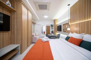 Oceanfront building ! Style and Elegance - 5