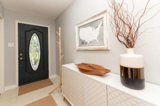 Modern gem! Family Fun! Great area! Grill Sleeps 10 - 9