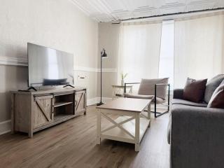 Cherry Street Retreat - 8