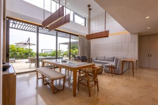 Incredible 4BR villa with ocean view in Calablanca - 0