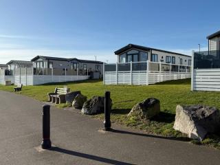 Trecco Bay - Holiday Accommodation 21732 - 0