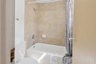 Currys Motel by OYO Saginaw MI - 1