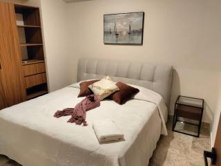 Luxury 2-Bedroom Apartment with amazing view - Infinity Pool and Rooftop in Building - 3