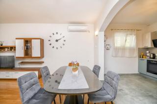 Apartments Smoljic - 1