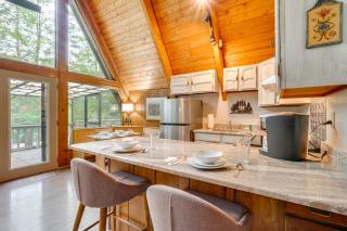 2 Mi to Smoky Mtns Natl Park! Hot Tub Hideaway - 2