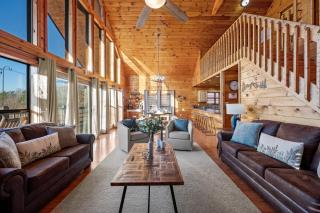 Breezy Mountain Views, New Fire Pit! 6 Bd w Hot Tub and Pool Table - 0