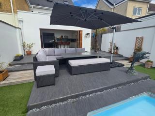 Villa at 58 London Rd - 3