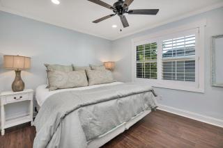 Demere House Condo #6 - 4