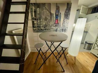 Coeur du Marais-Rue des Rosiers - 8