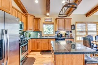 1 Mi to Grand Lake Family-Friendly Gem with Hot Tub - 6