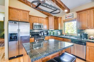 1 Mi to Grand Lake Family-Friendly Gem with Hot Tub - 5