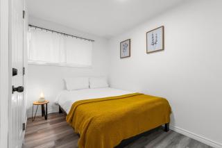 Charming 2BR Near Niagara College - 3