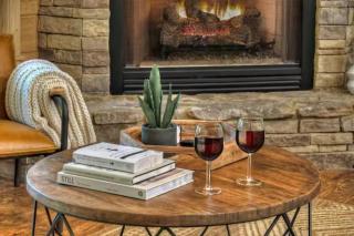 Blue Ridge Log Cabin w Fire pit and Screened Porch - 1