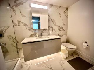 Mordern stylish 2B2B close to Richmond center - 7