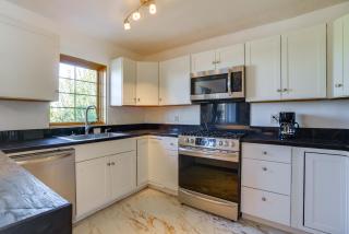 Less Than 1 Mi to Santa Fe Plaza Mtn-View Gem with Hot Tub! - 6