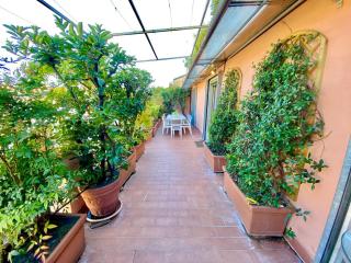 Penthouse with panoramic terrace-8 minutes from the Duomo - 1